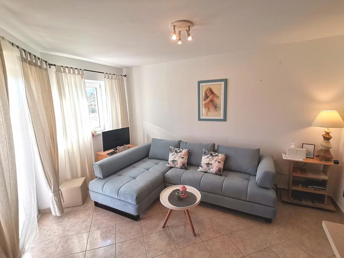 Lovely Apartment Branko Rabac With Balcony And Parking Exterior foto